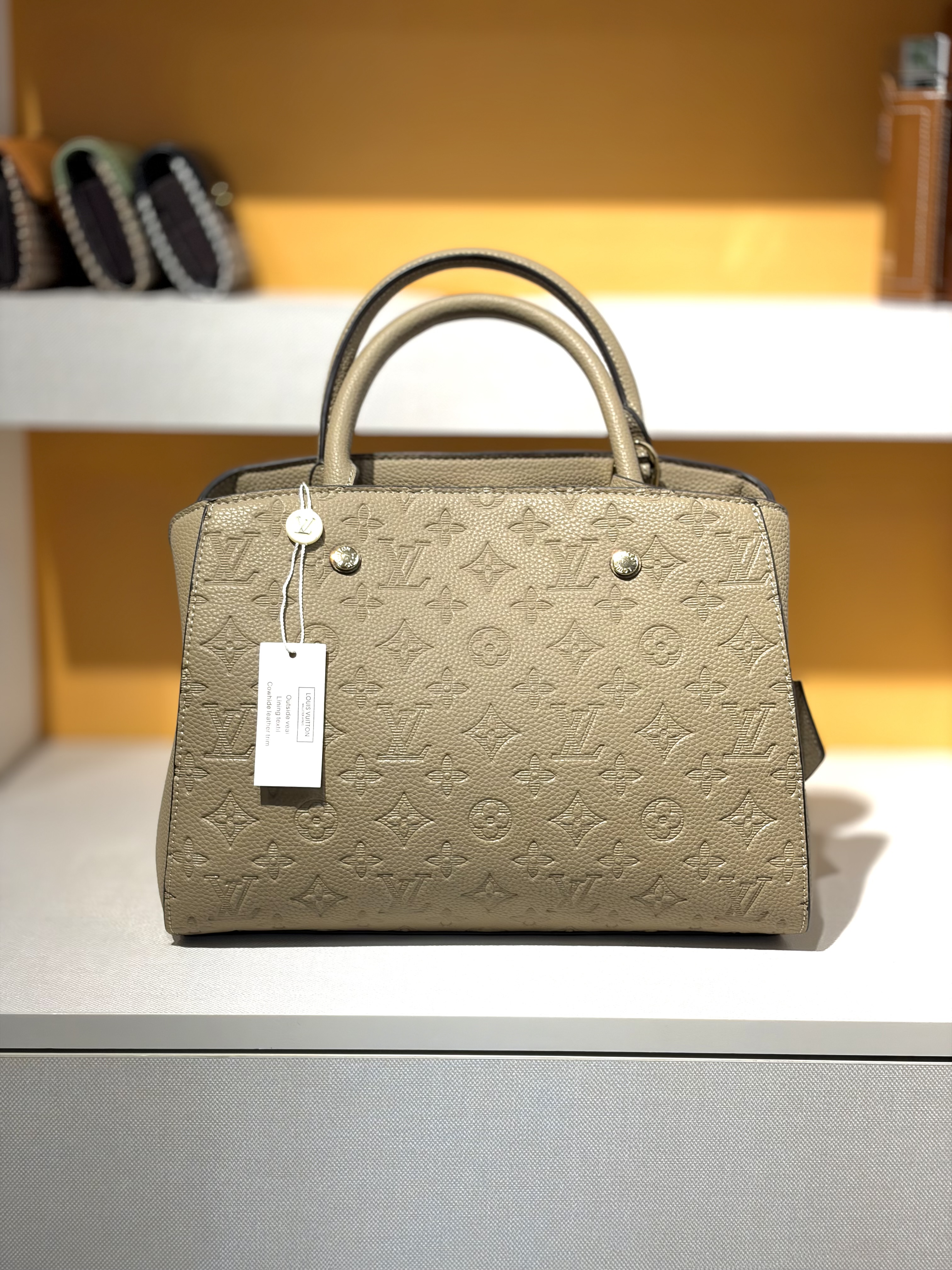 کیف زنانه مستر برند Louis vuitton مشابه نمونه اصلی