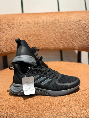 کتونی اسپرت Adidas ویتنام سبک و راحت