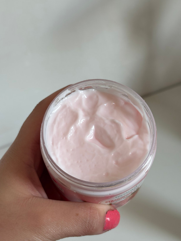 کره بدن کیک توت فرنگی BIOAQUA